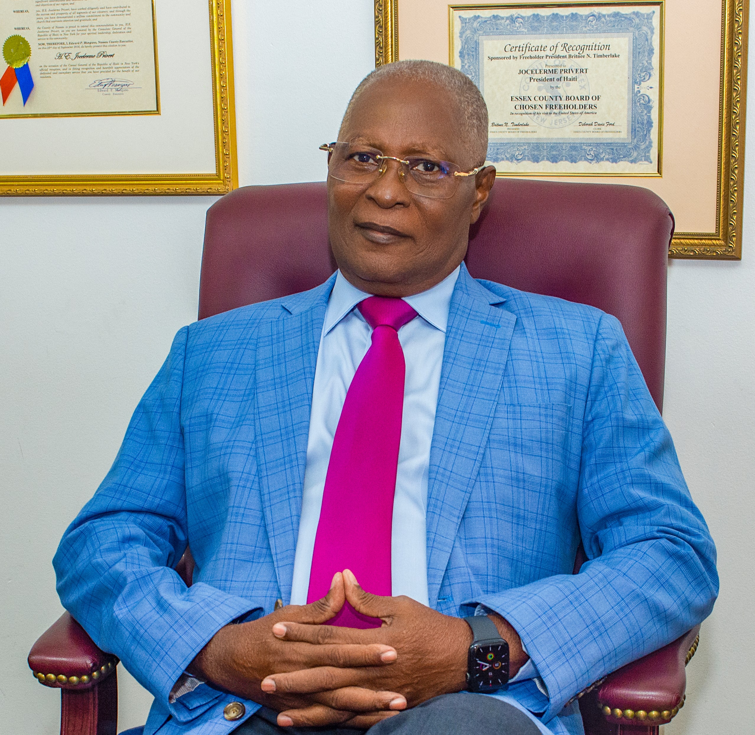 Entretien avec le cinquante-septième président d’Haiti Jocelerme Privert, conduit par Raphael Nuñez de Diario libre.